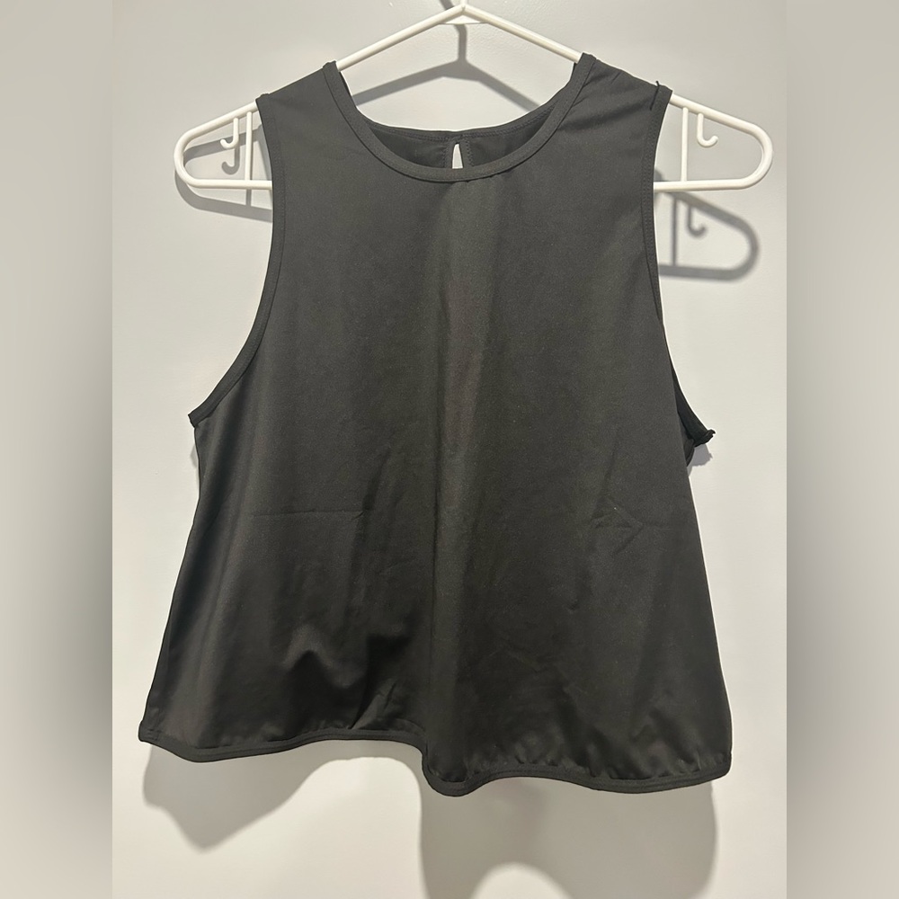 Black athletic crop top